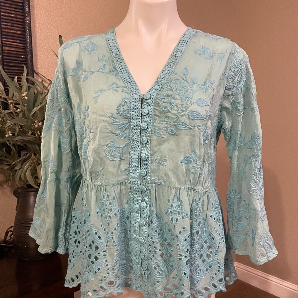 Jhonny Was Light Teal Embroidered V-Neck Blouse - Picture 4 of 5